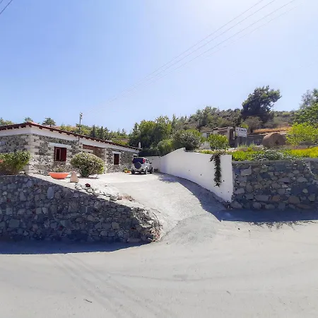 - 2 Bedroom With Pool, Sleeps 6 Kellaki