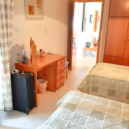 - 2 Bedroom With Pool, Sleeps 6