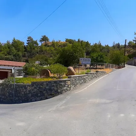 - 2 Bedroom With Pool, Sleeps 6