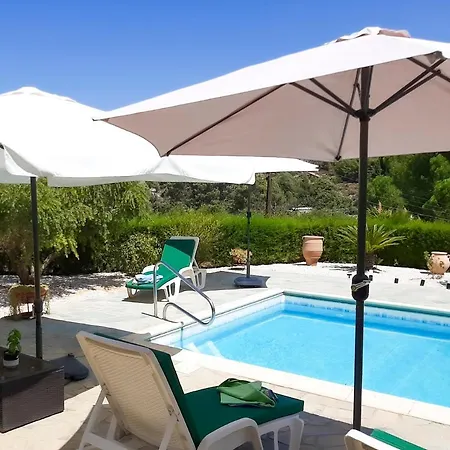 - 2 Bedroom With Pool, Sleeps 6 Kellaki