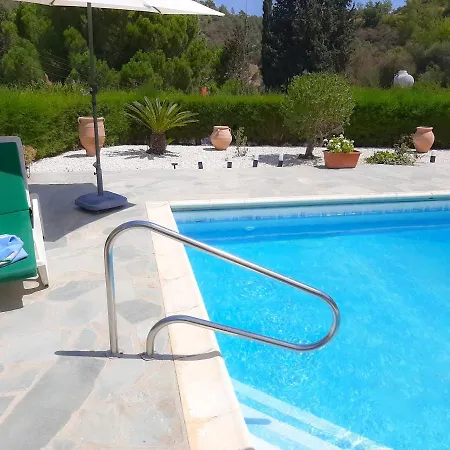 - 2 Bedroom With Pool, Sleeps 6