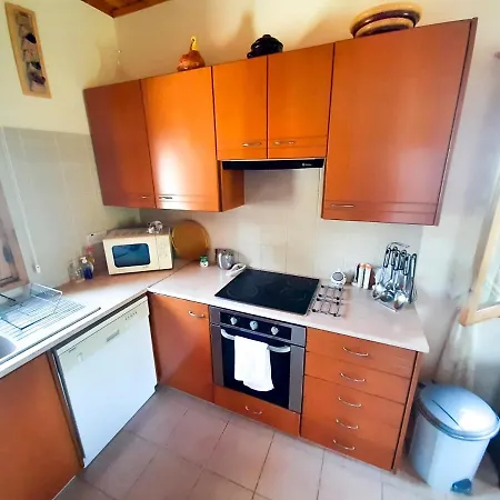 - 2 Bedroom With Pool, Sleeps 6 Feriehus