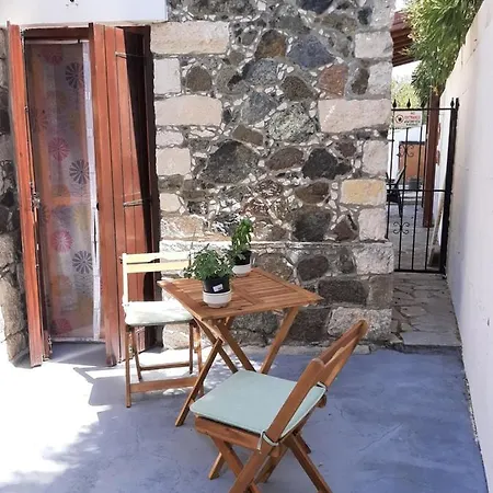 - 2 Bedroom With Pool, Sleeps 6 Feriehus